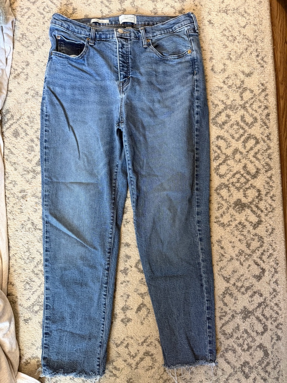 Universal Thread High-Rise Women’s Blue Denim Jeans size 16